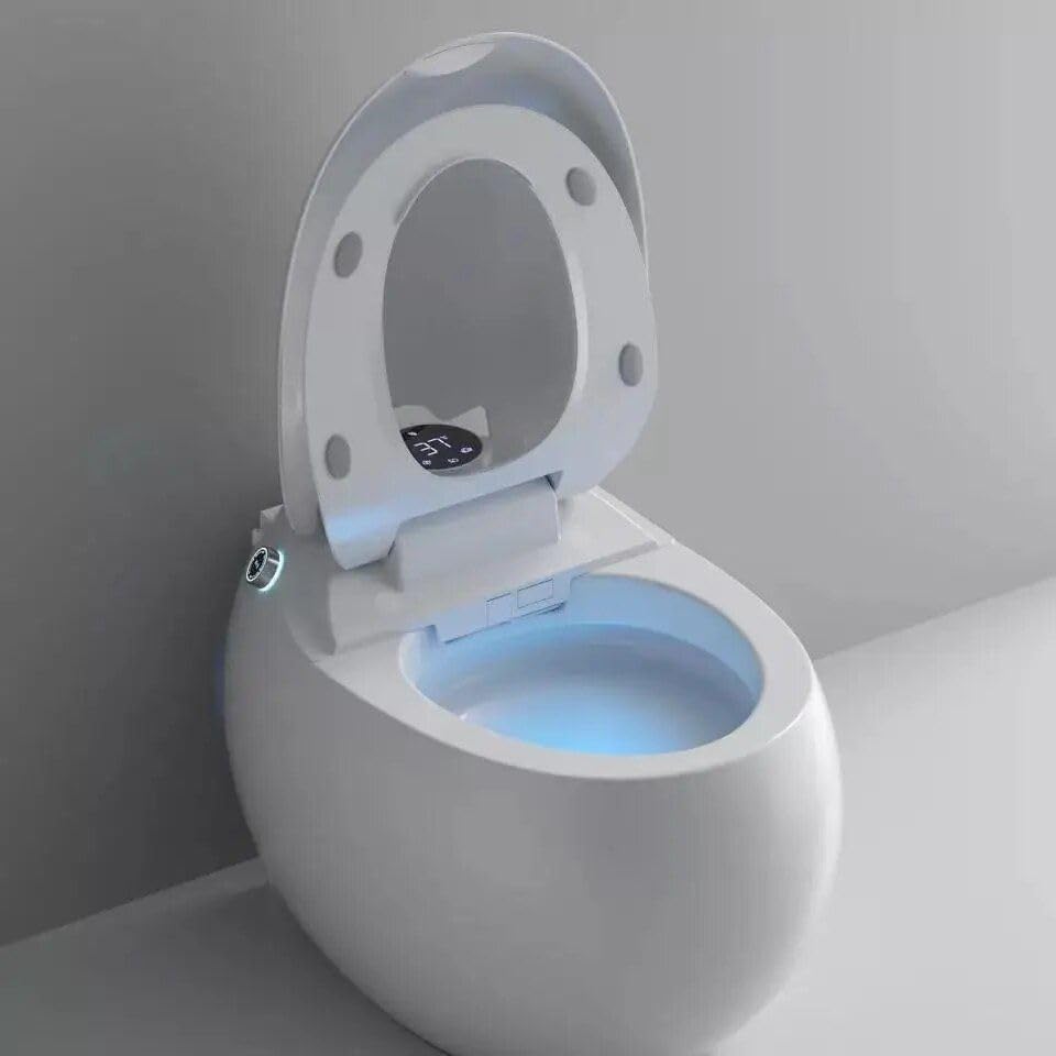 Coordinated bedding and bathroom essentials from Lovisio Home