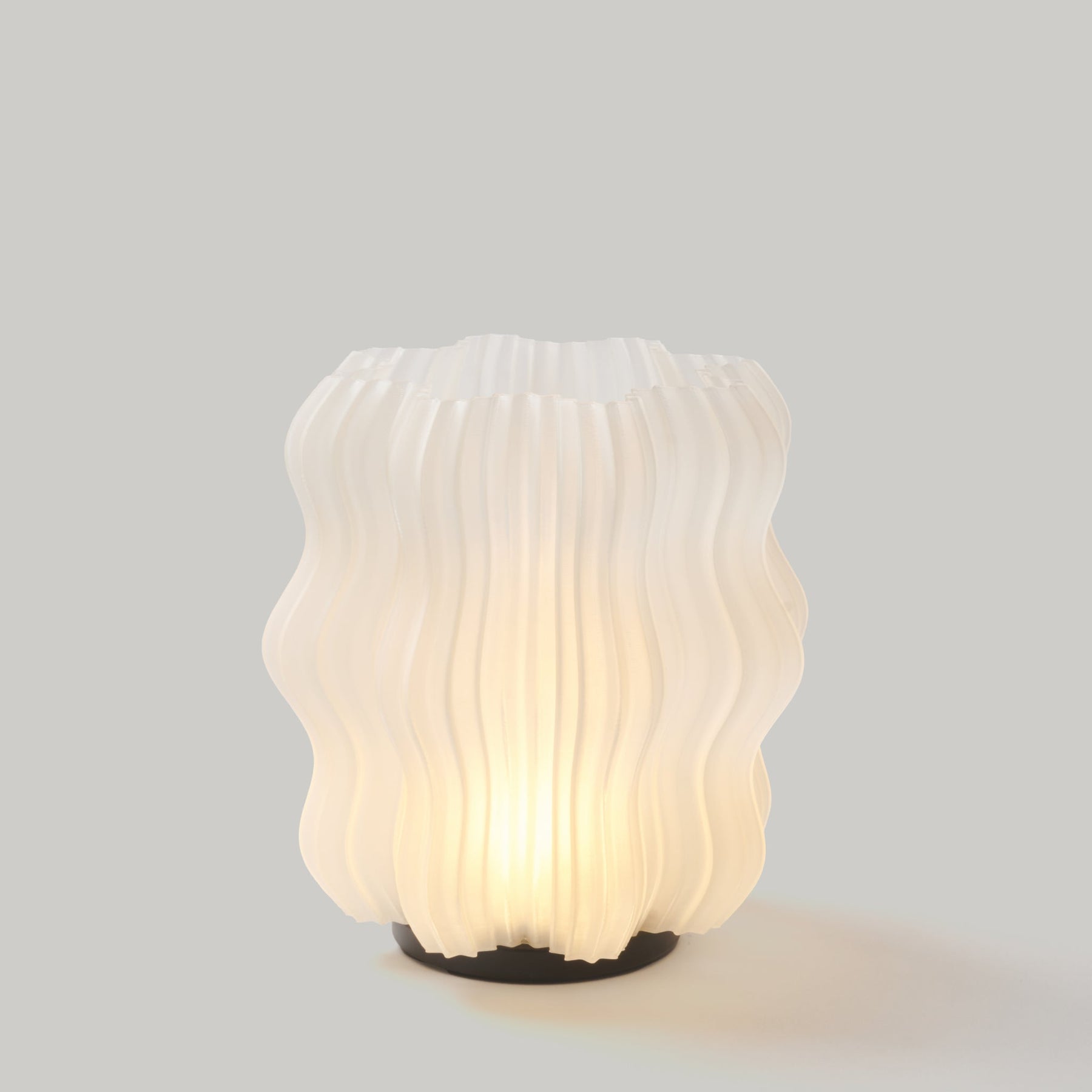 Cordless Mini Wavy Table Lamp
