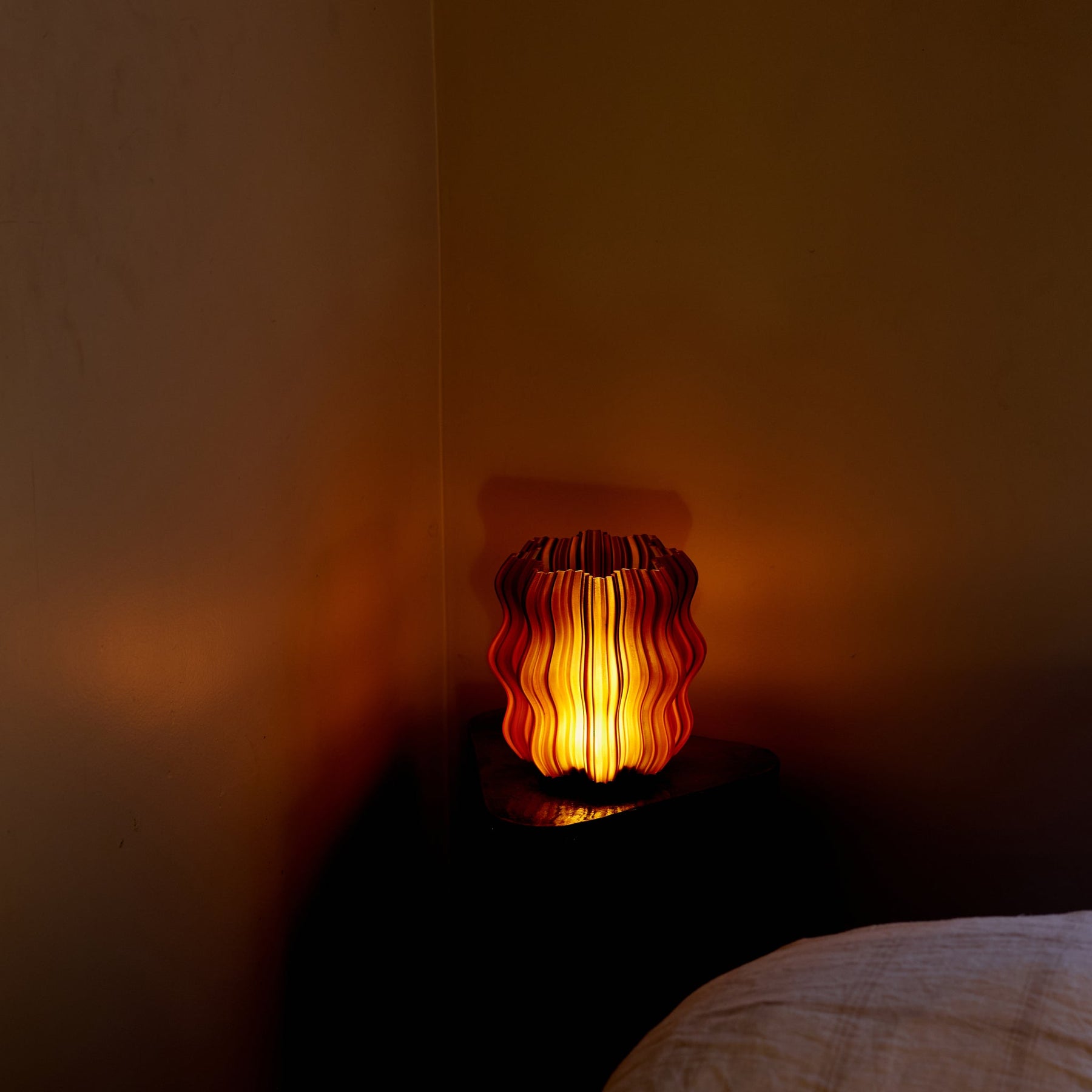 Cordless Mini Wavy Table Lamp