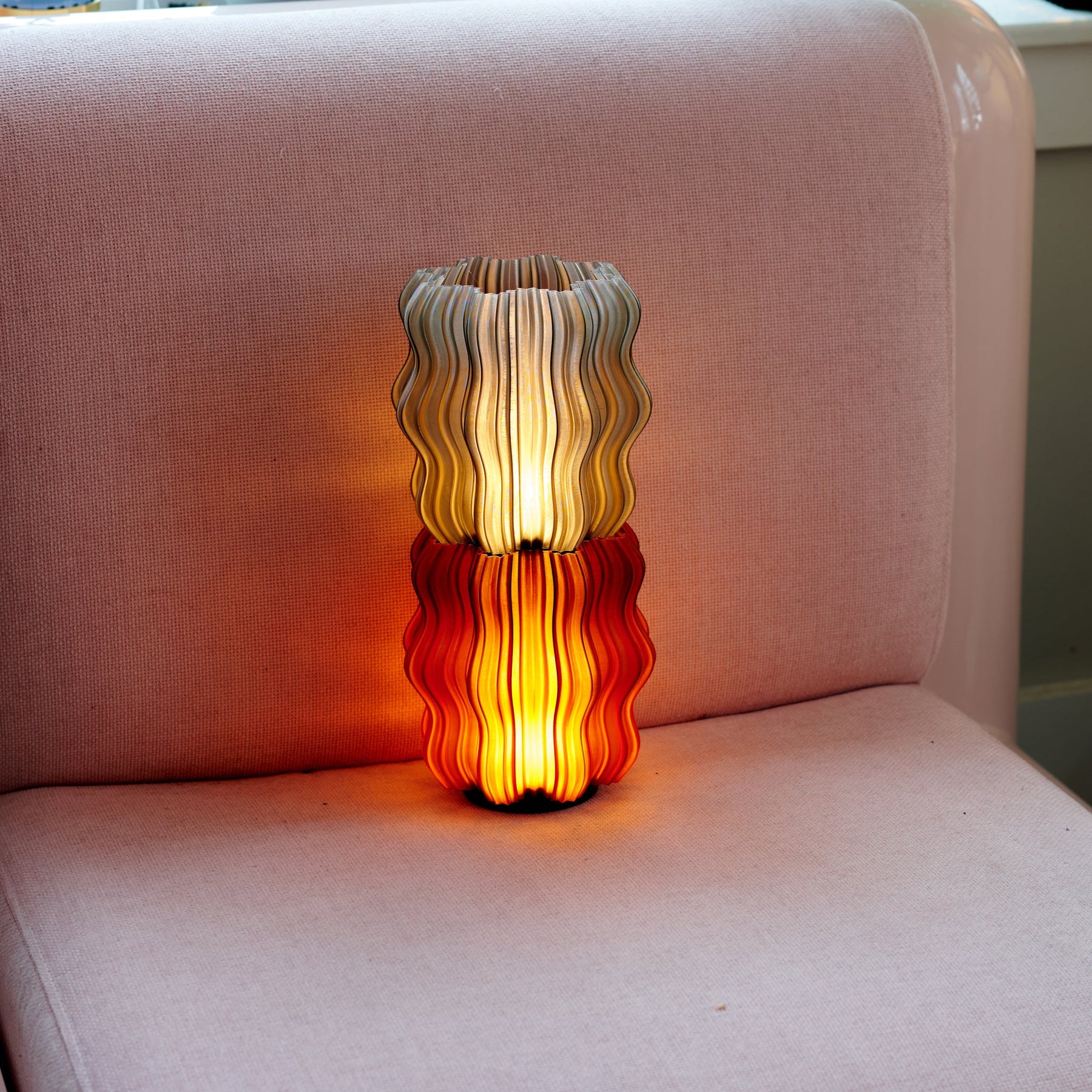 Cordless Mini Wavy Table Lamp